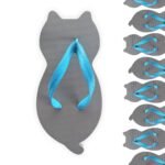 chinelo de gatinho cinza com formato de gato