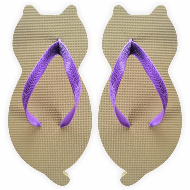 chinelo de gatinho nude com formato de gato