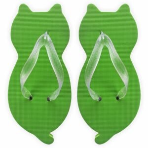 chinelo de gatinho verde com formato de gato