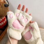 Luva Patinha de Gato Kawaii Sem Dedos Pelúcia Quentinha Feminina - Imagem 5